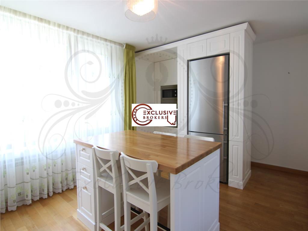Luxury 3 rooms apartment Kiseleff// Parking and storage//