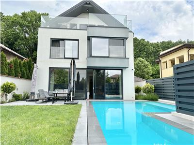 VILA INDIVIDUALA LANGA PADURE//PISCINA//FINISAJE LUX